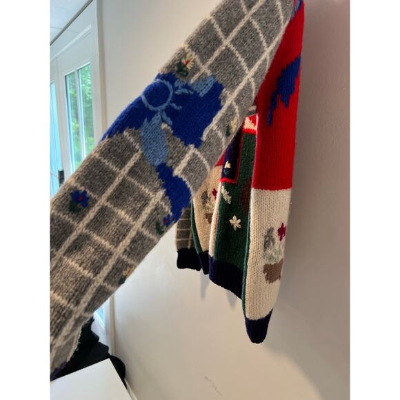 Vintage Wool & Angora Teacher's Knit Sweater Bunnies Rooster & Apple Sz Small JL - Picture 5 of 10